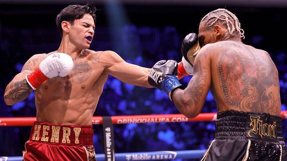 Garcia stops Benn in two rounds